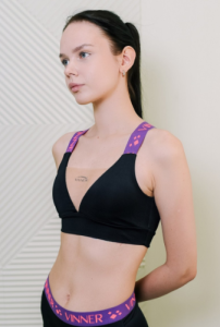 Теннисный топ-бра с сеткой женский Vinner (черный/фиолетовый)